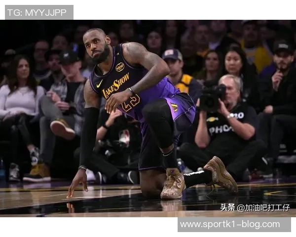 詹姆斯感慨布朗尼在伤病潮中抓住机会的成长与进步